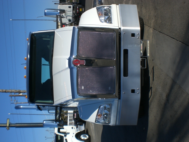 2023 Kenworth T880