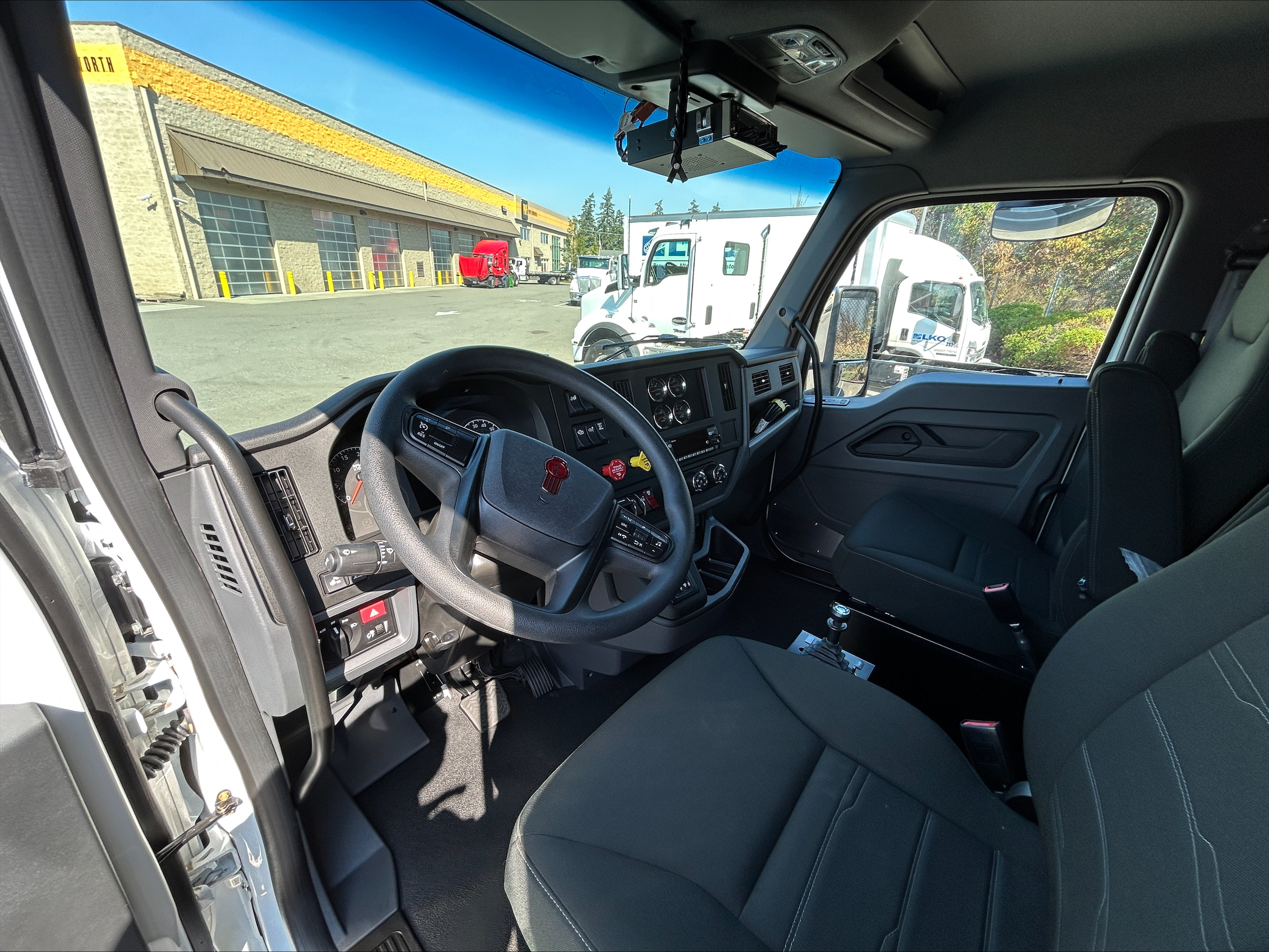 2025 Kenworth T380
