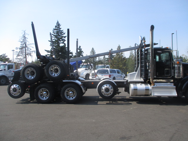 2022 Kenworth W900