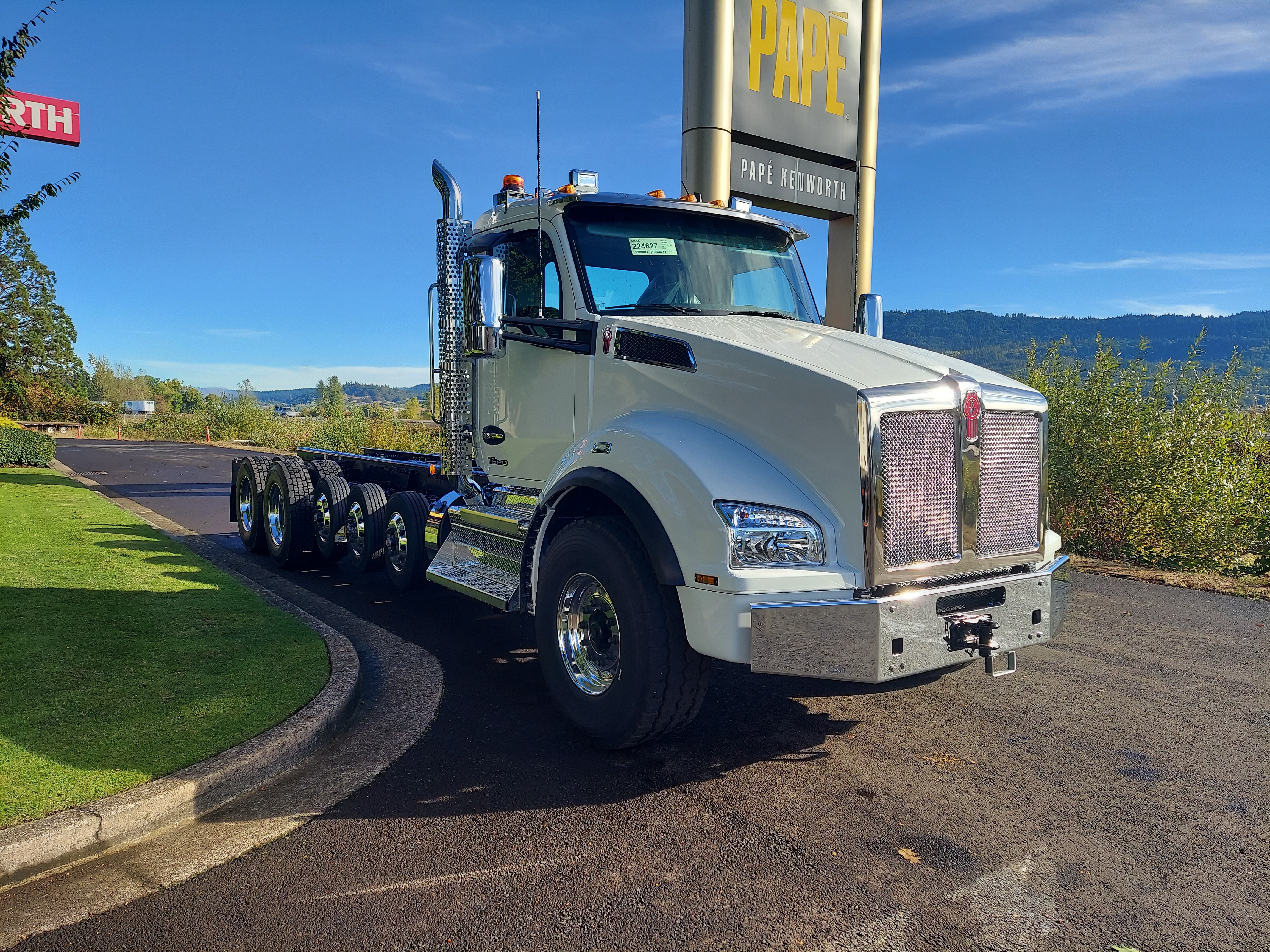 2026 Kenworth T880