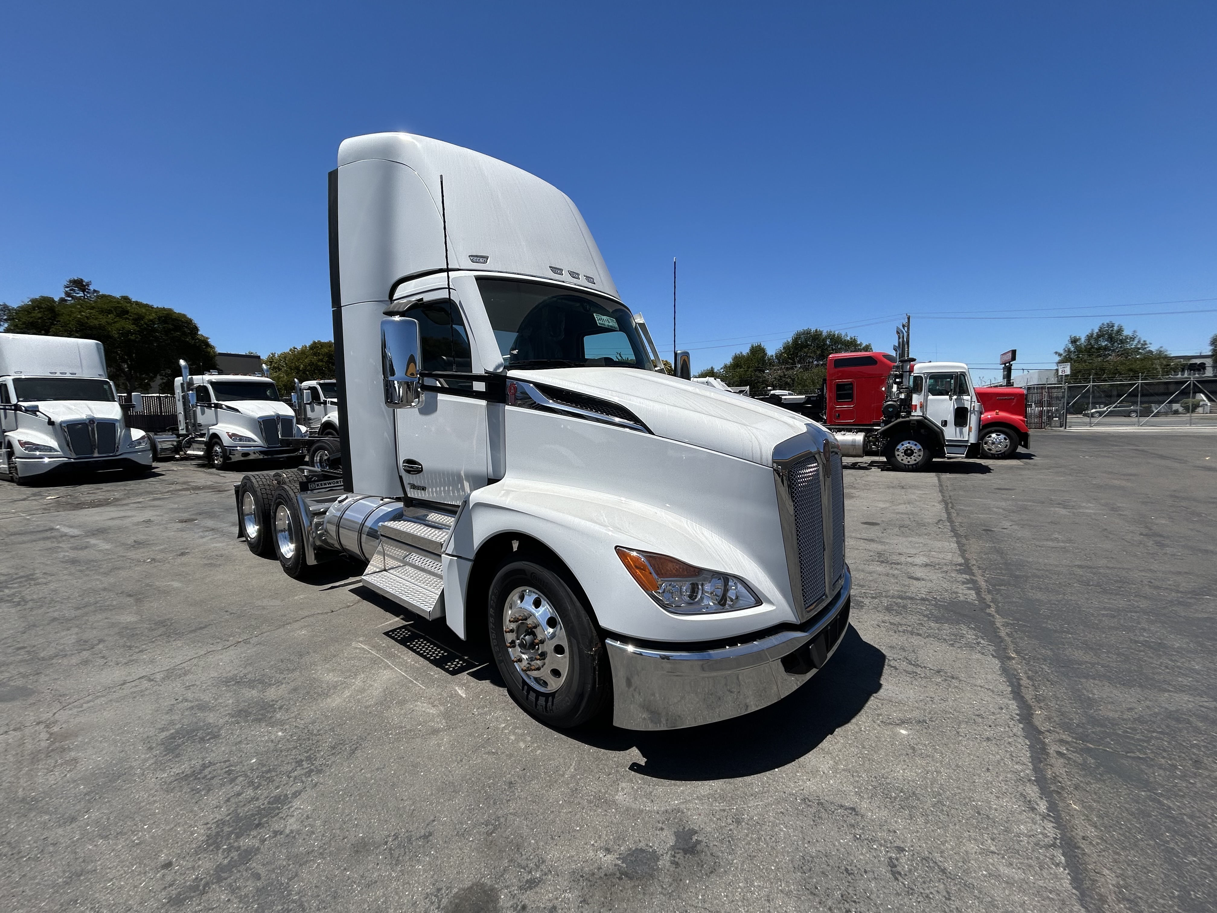 2024 Kenworth T680
