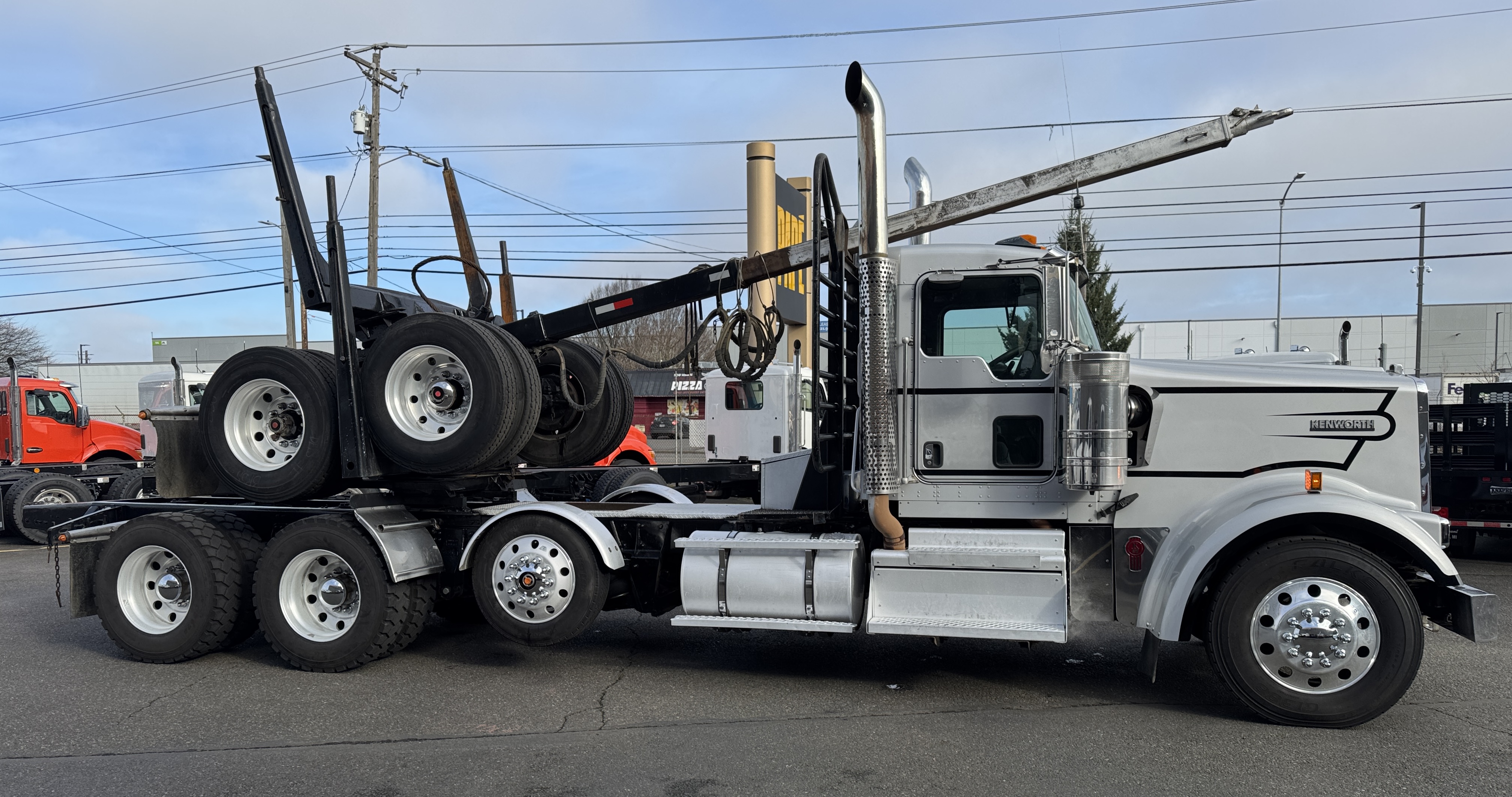 2019 Kenworth W900
