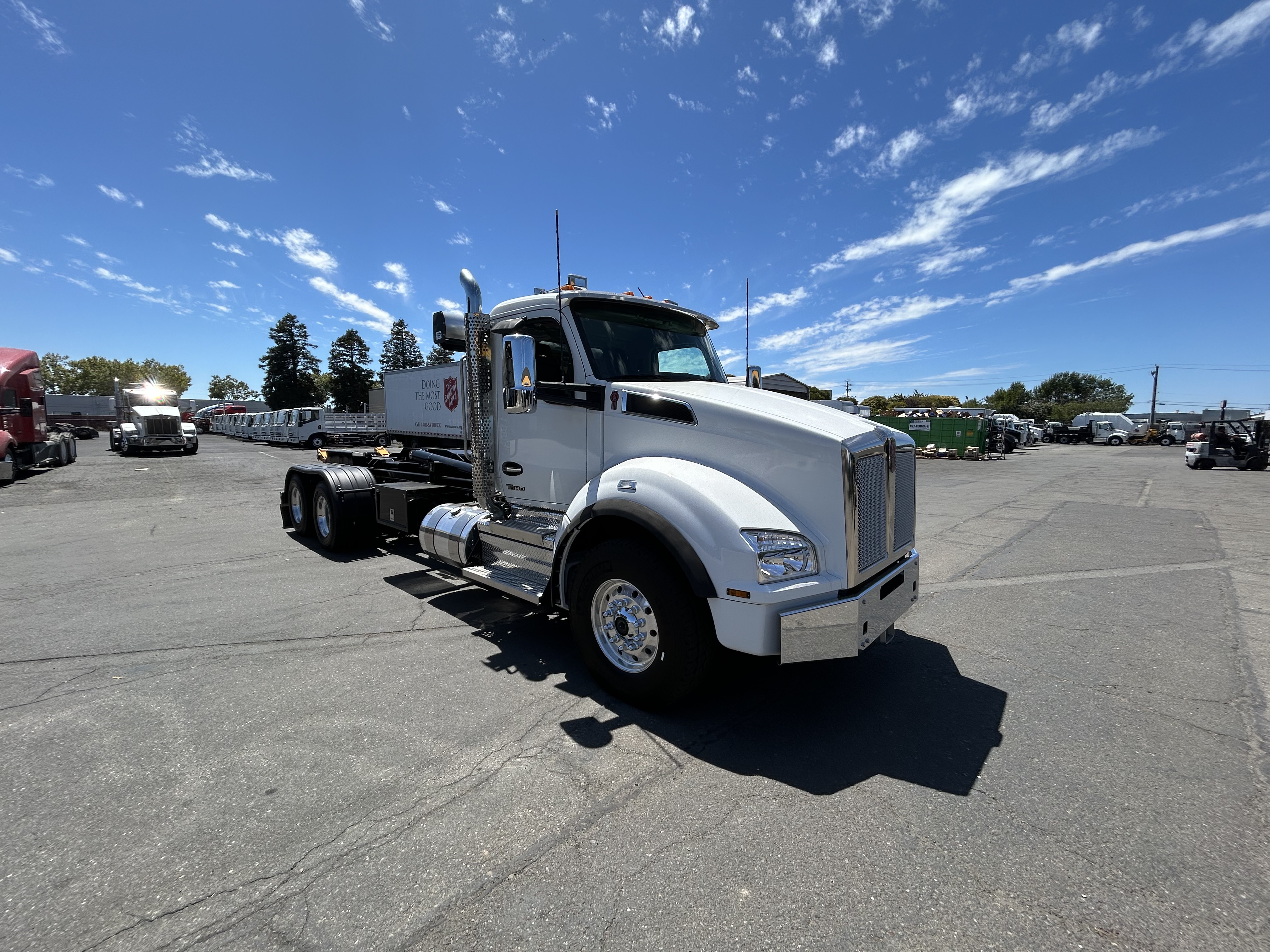 2024 Kenworth T880