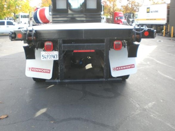 2023 Kenworth T880