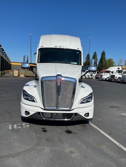 2025 Kenworth T680
