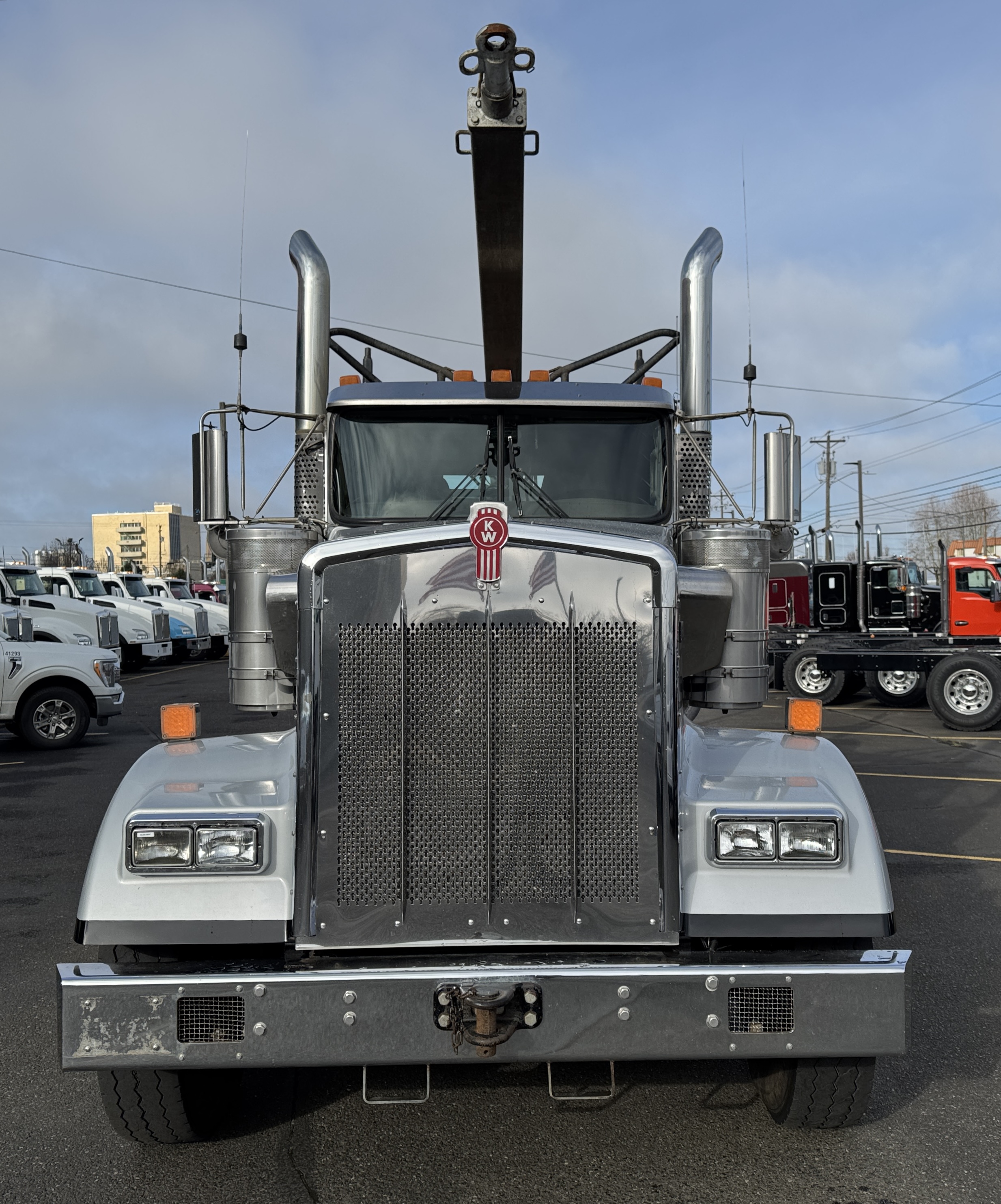 2019 Kenworth W900