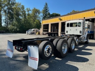 2025 Kenworth T880