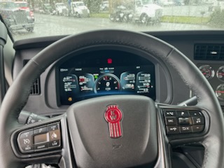2025 Kenworth T880