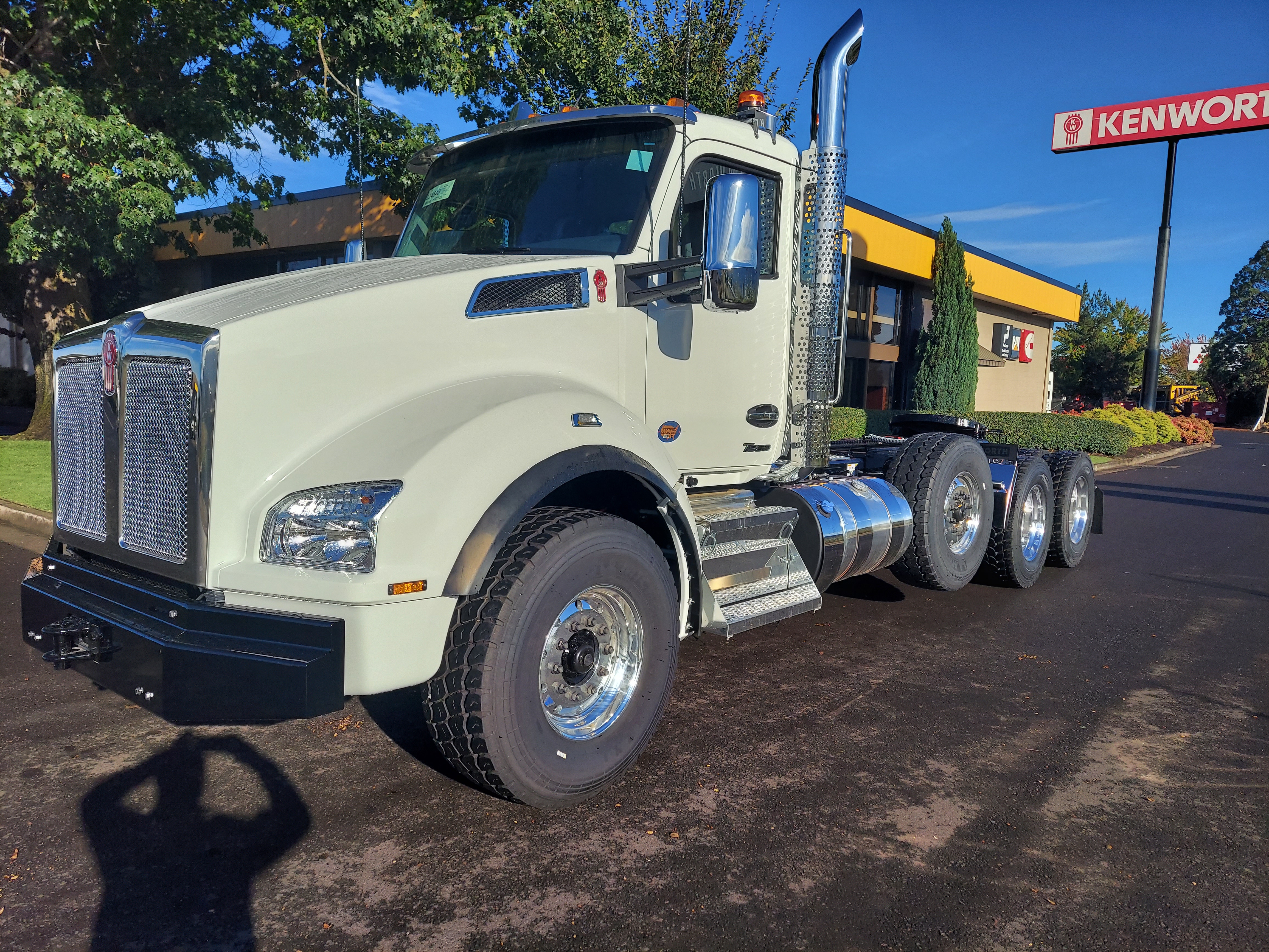 2026 Kenworth T880