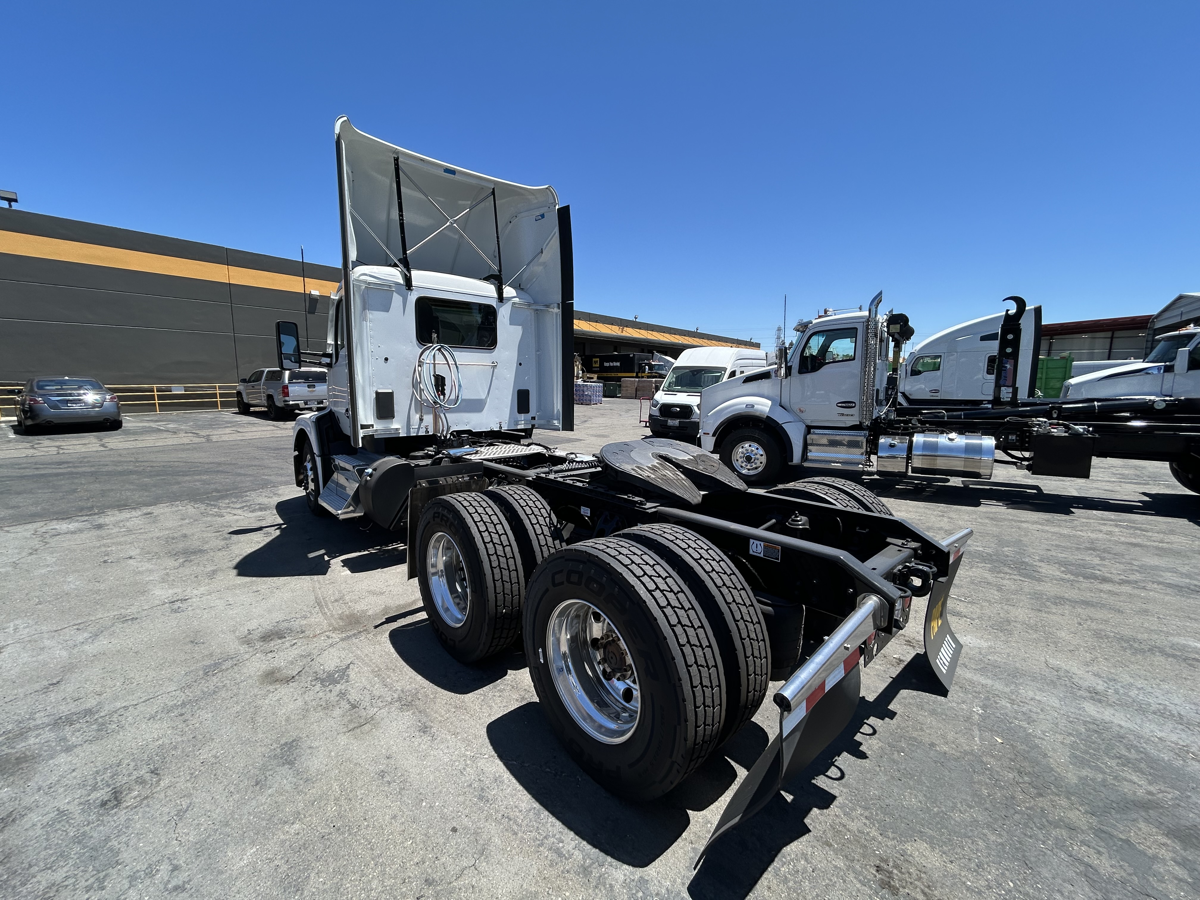 2024 Kenworth T680