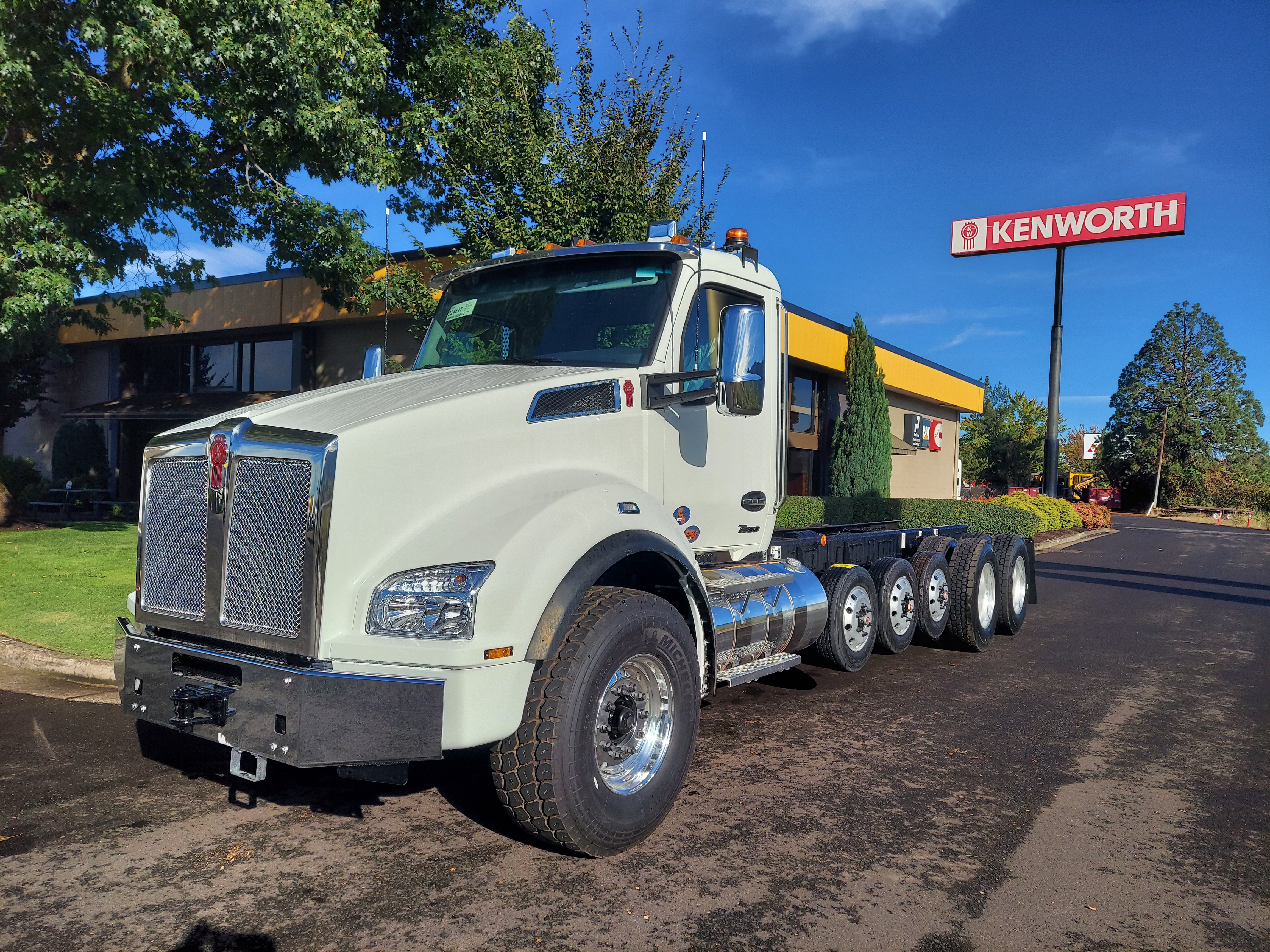 2026 Kenworth T880