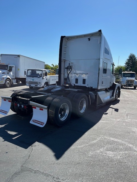 2025 Kenworth T680