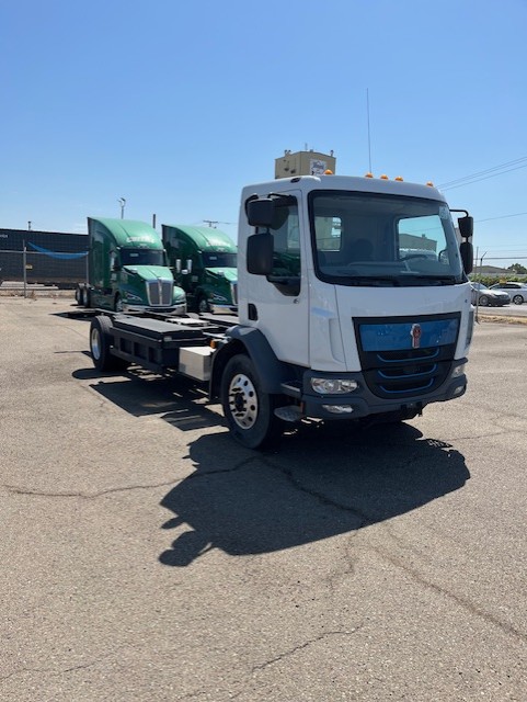 2025 Kenworth K270E