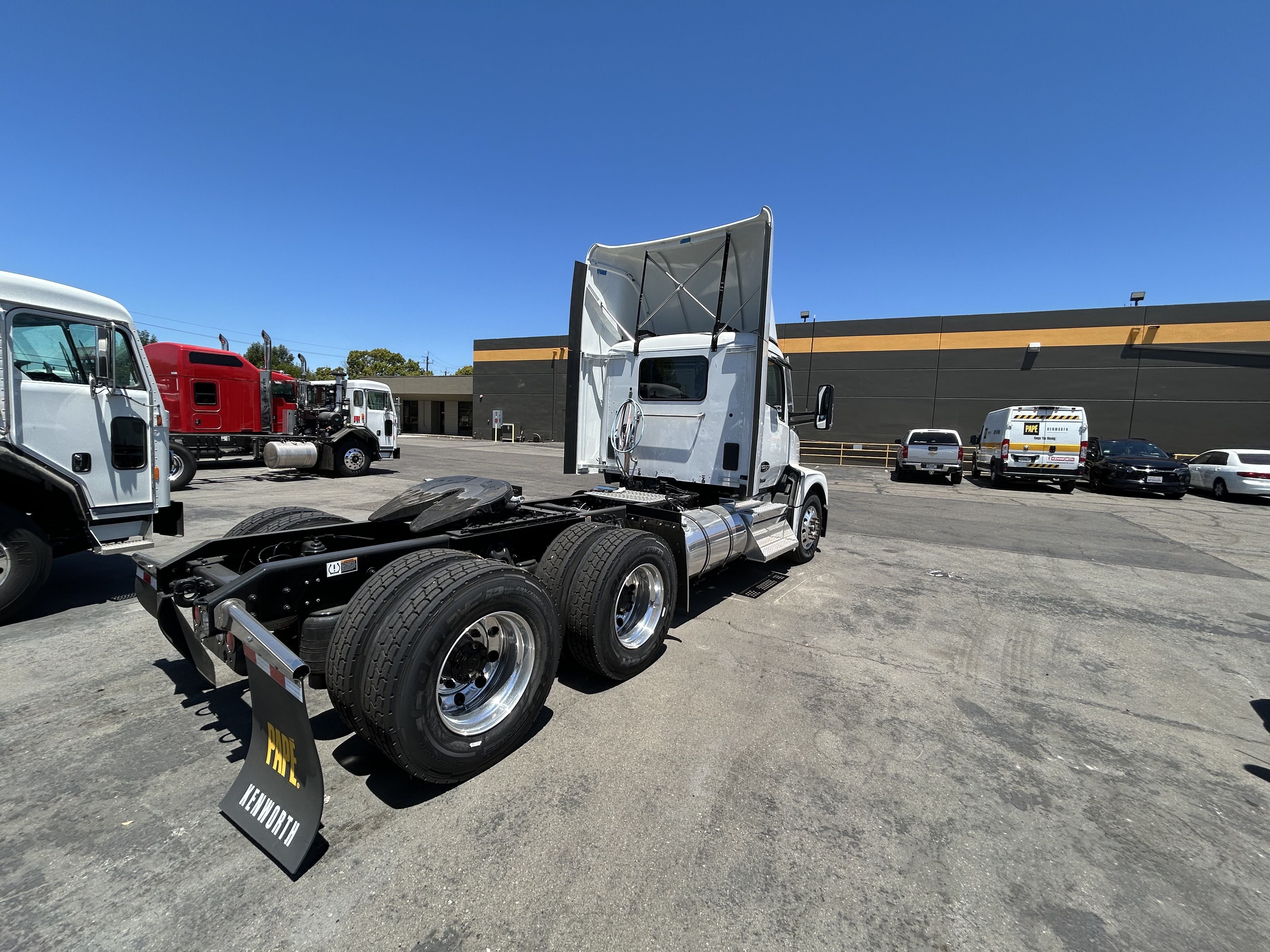 2024 Kenworth T680