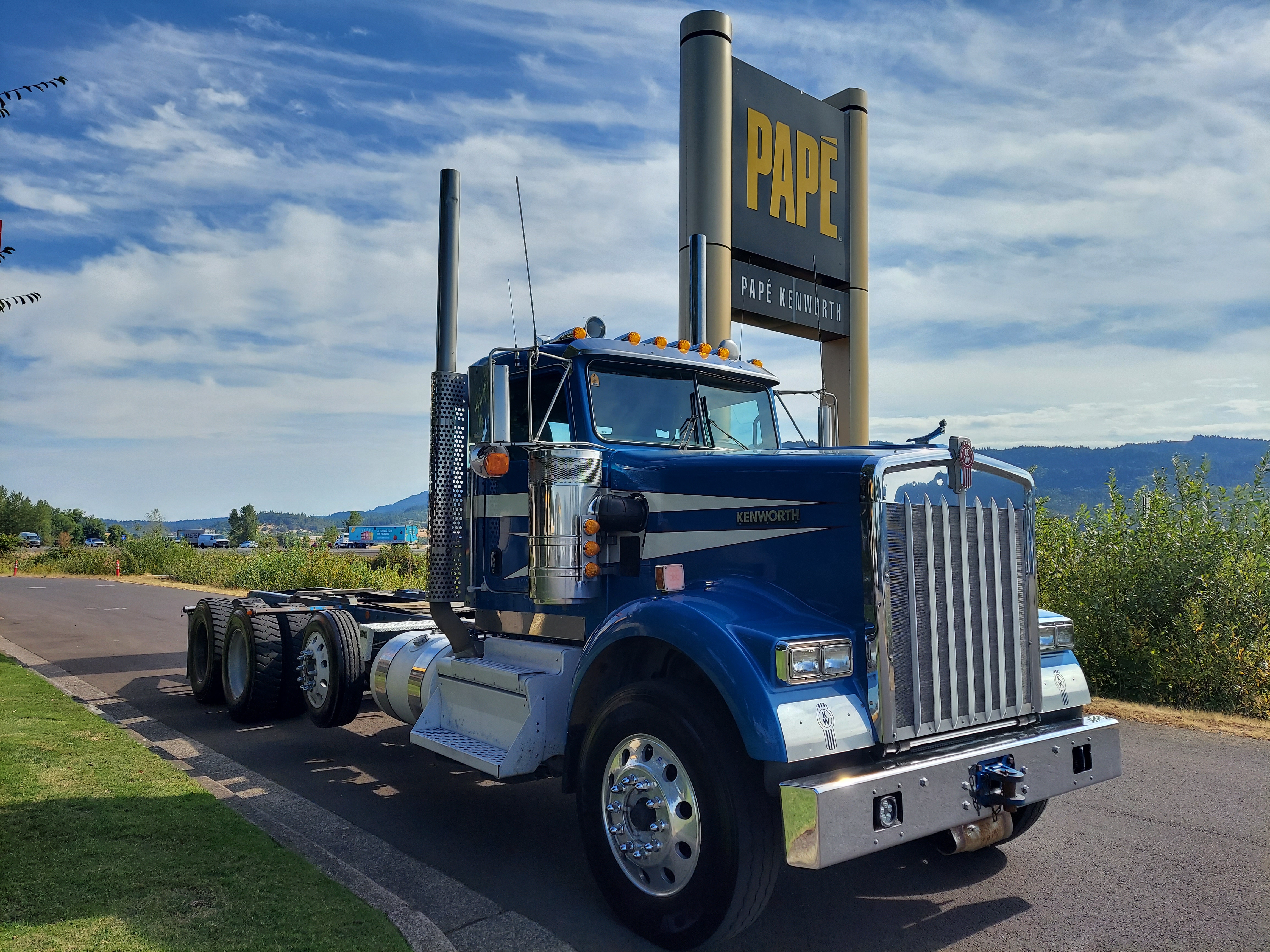 2019 Kenworth W900