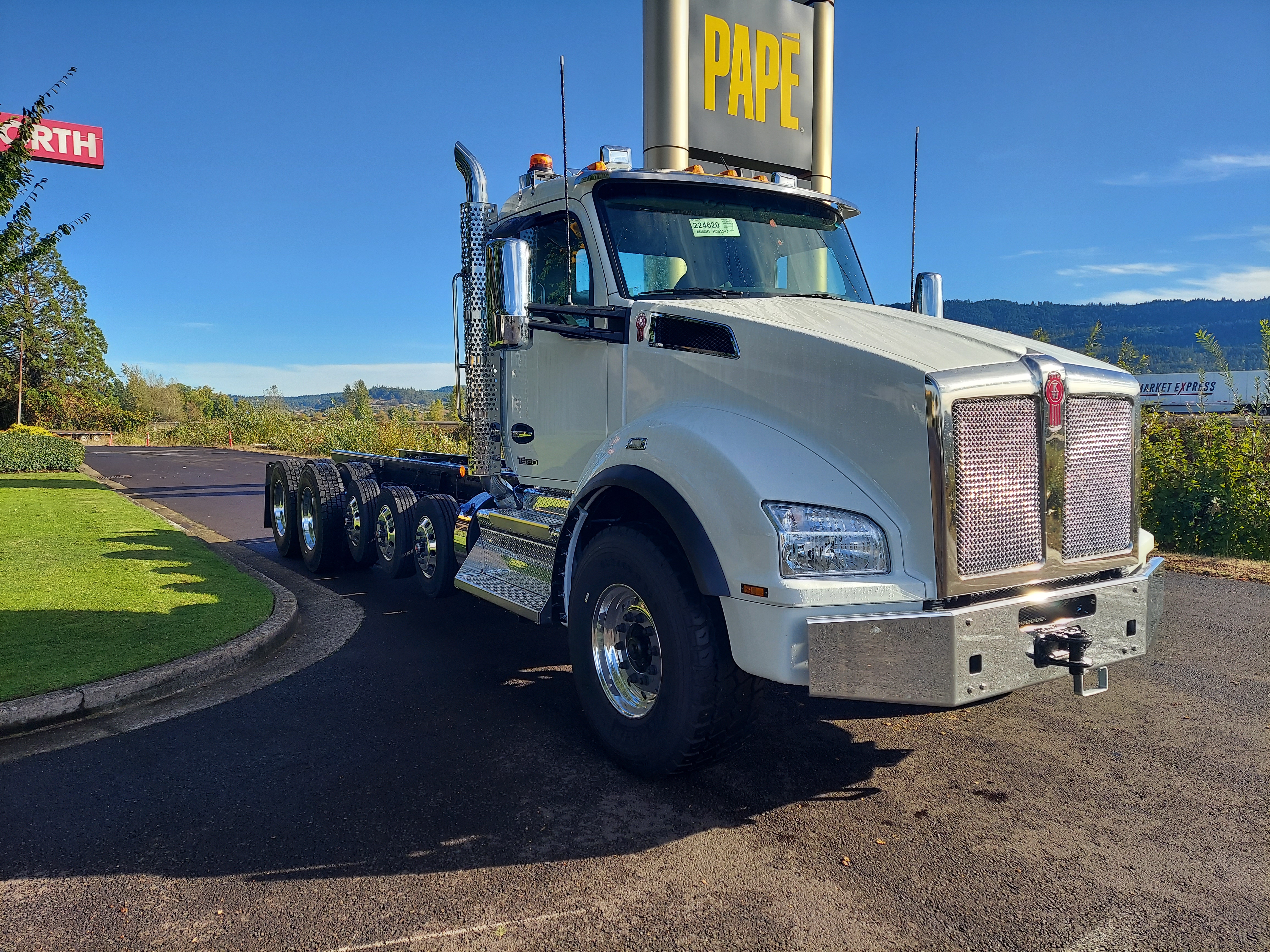 2026 Kenworth T880