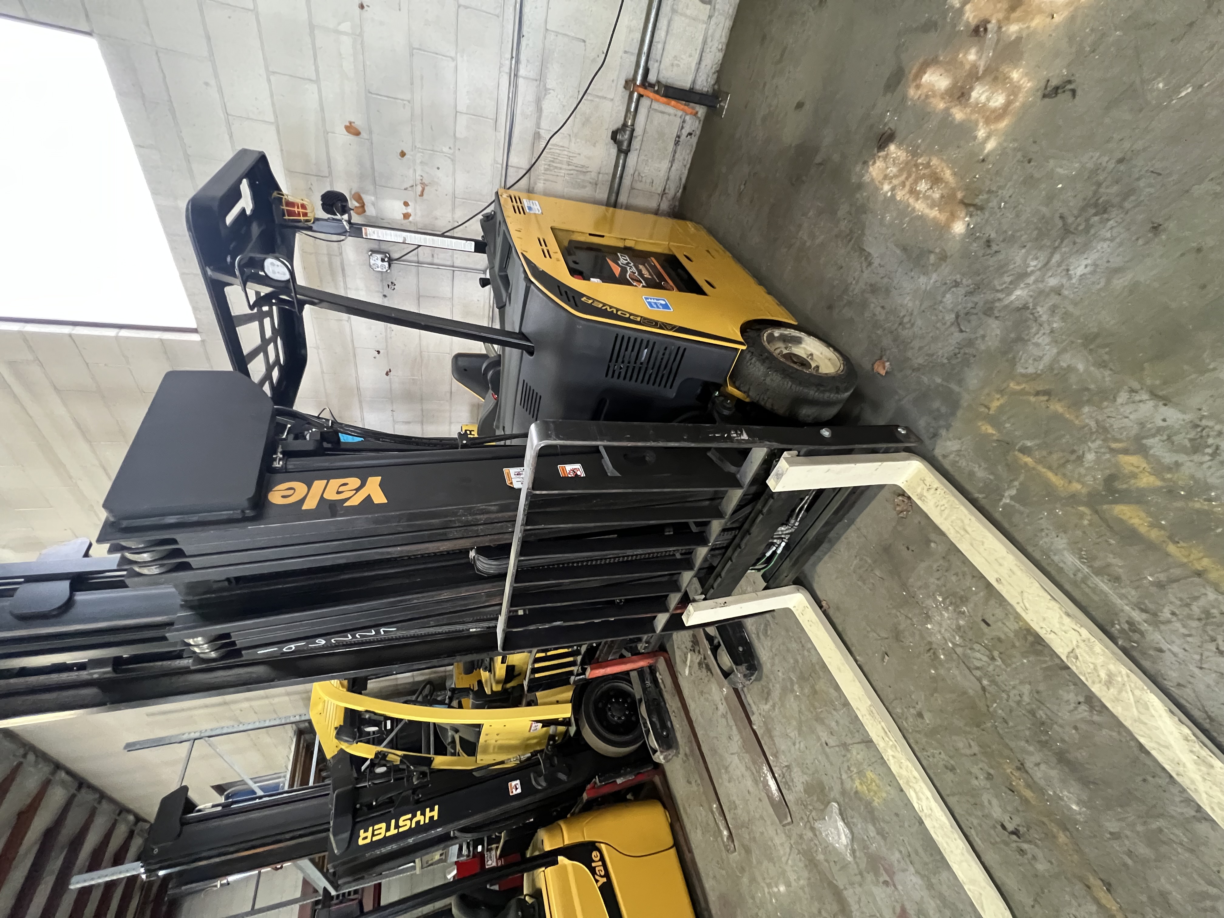 2020 Yale ESC040